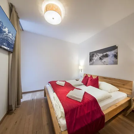 Modern With Garden, With Access To Sauna Neukirchen am Großvenediger